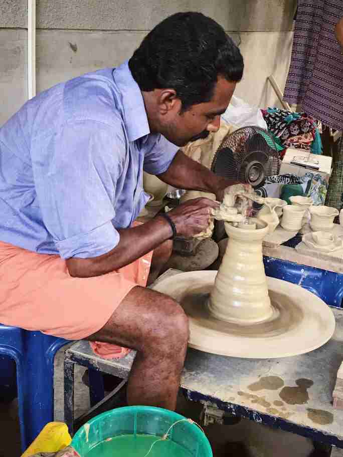 עבודה על אבניים - אומנות ואמונות בהודו