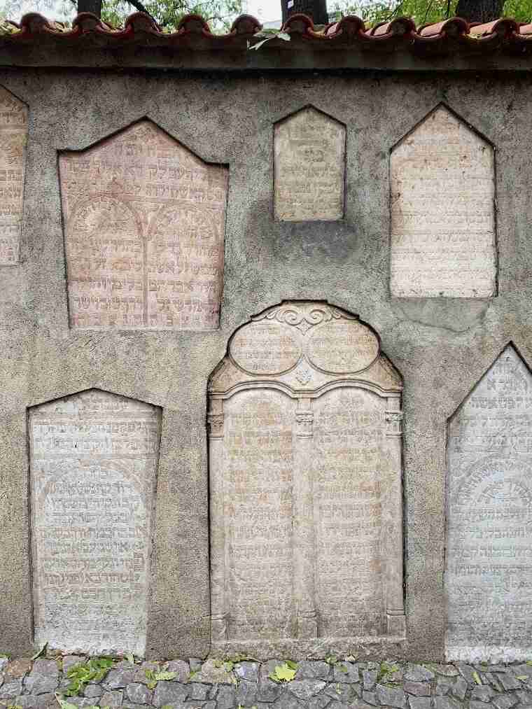 בית הקברות היהודי העתיק בפראג