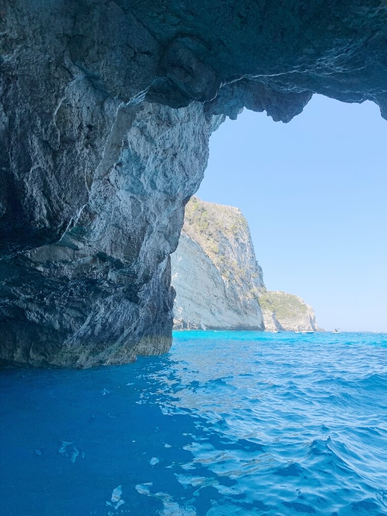האי זקינטוס - המערות הכחולות