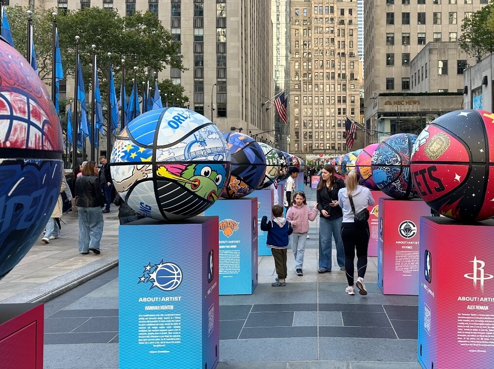 Rockefeller Center - תערוכה של NBA